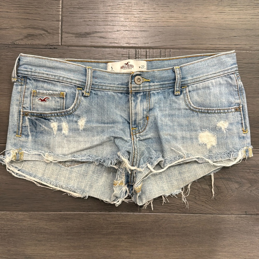Like New Lightwash Hollister Jean Shorts size 27